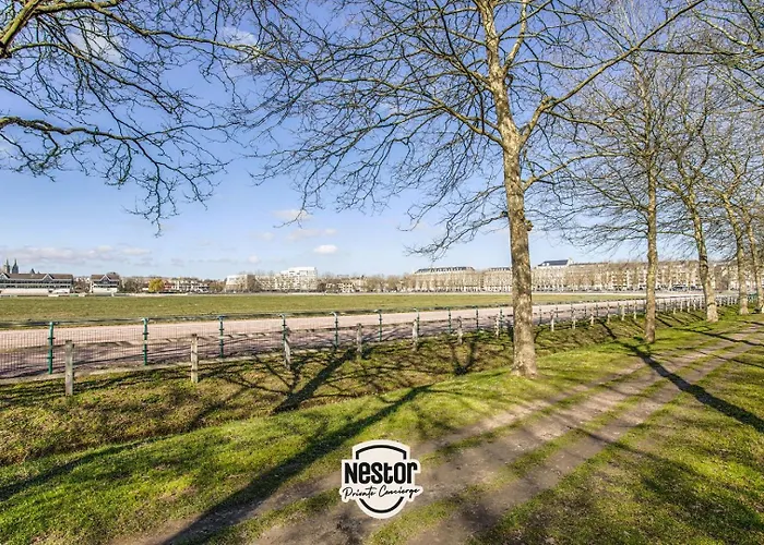 La Casa Moderna — Quiet, Modern * Caen